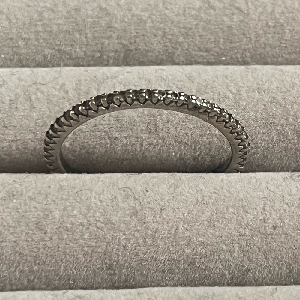 ❤️‍🔥BOGO FREE NWOT women’s silver crystal plated shimmer ring band 7.5 jewelry